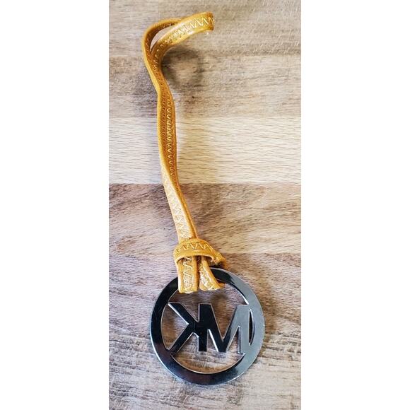 Michael Kors Gold MK Logo Bag Charm Fob Purse Hang Tag Circle Strap - Picture 2 of 2